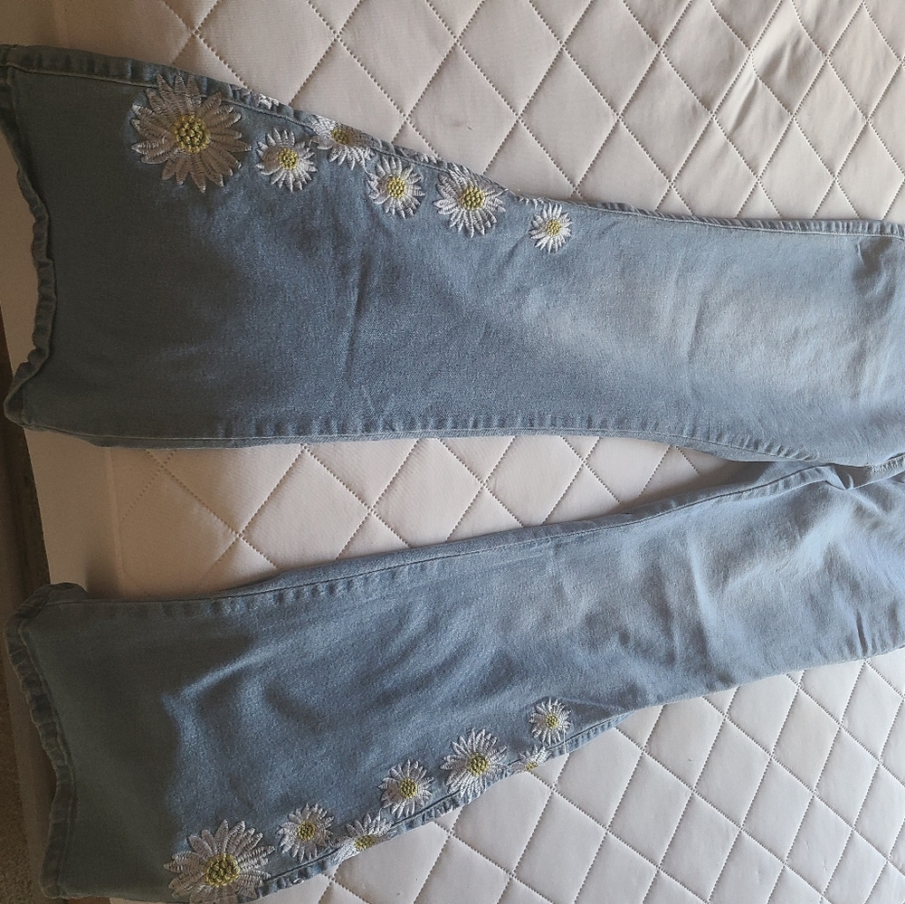 Daisy Applique Women's Flare 70s jeans
